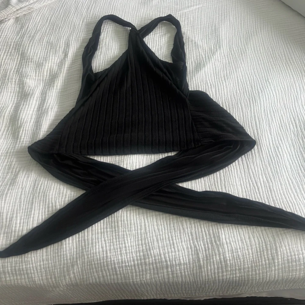 Black Ribbed Crop Top - Picture 1 of 3